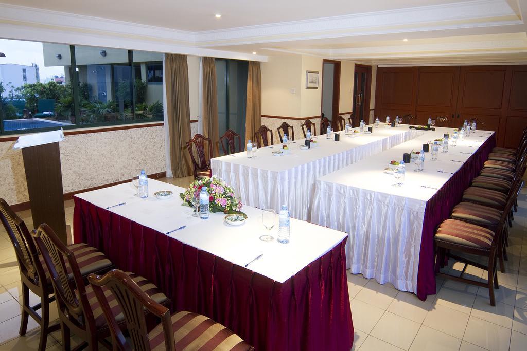 Mookai Hotel Malé